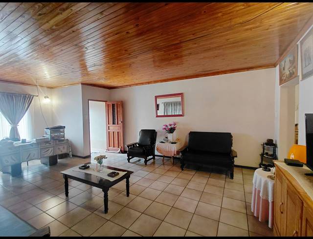 4 BEDROOM FREESTANDING FOR SALE IN MOKOPANE CENTRAL